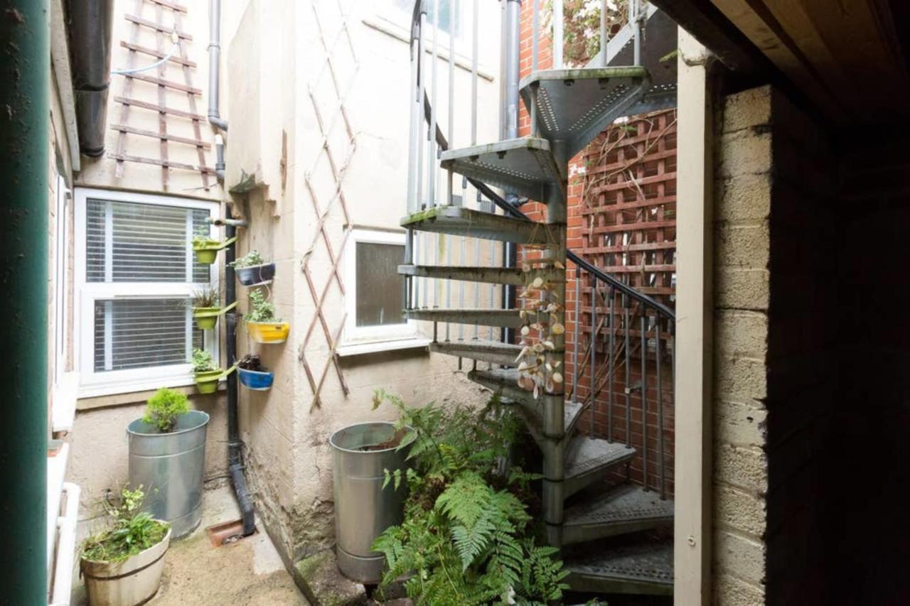 One-Bedroom Apartment,1499907718:JPEG