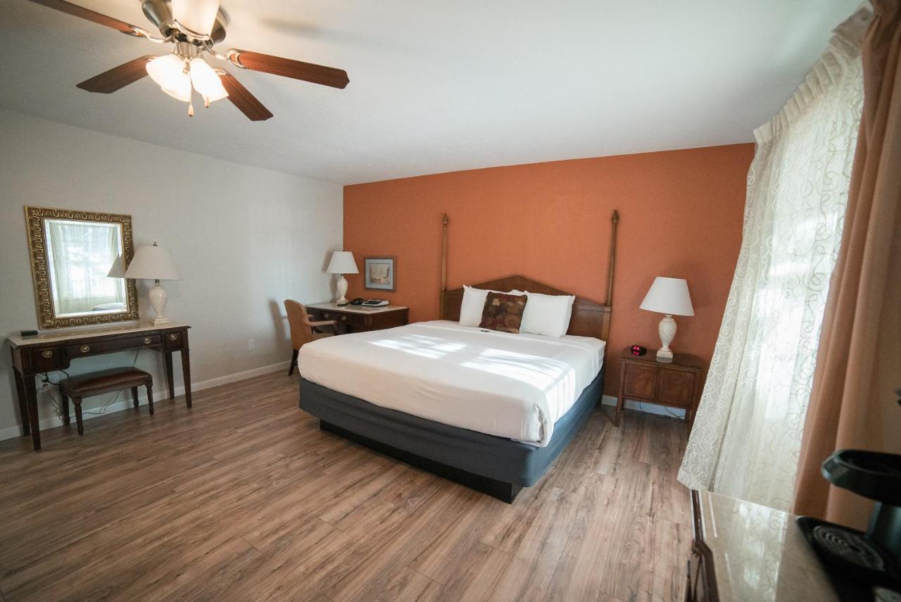 2 King Suite (ADA)