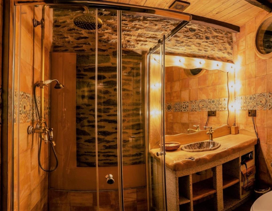 Triple Room Private Bathroom
