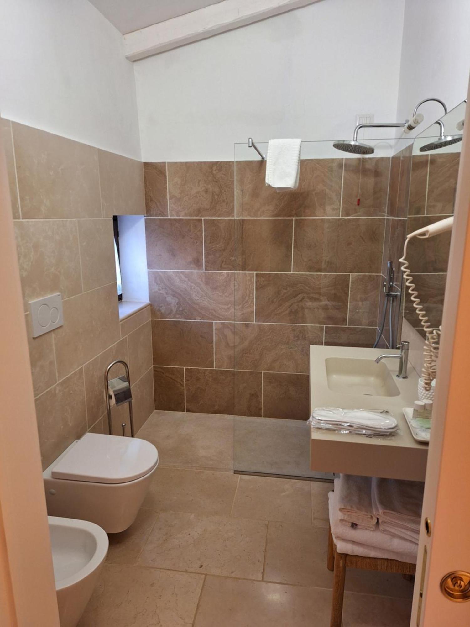 Classic Triple Room,1499530081:JPEG