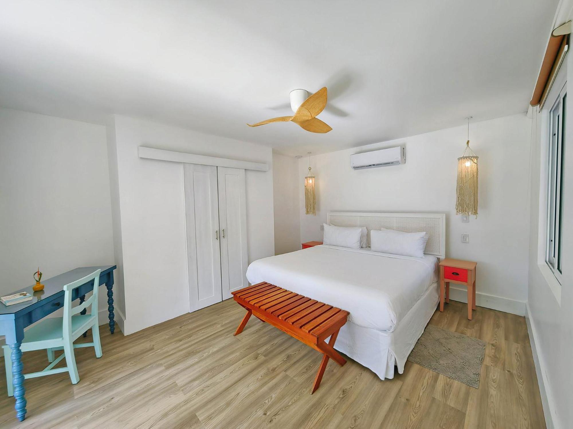 Papi Brown Downstairs Suites - King Bed,1667438088:JPEG