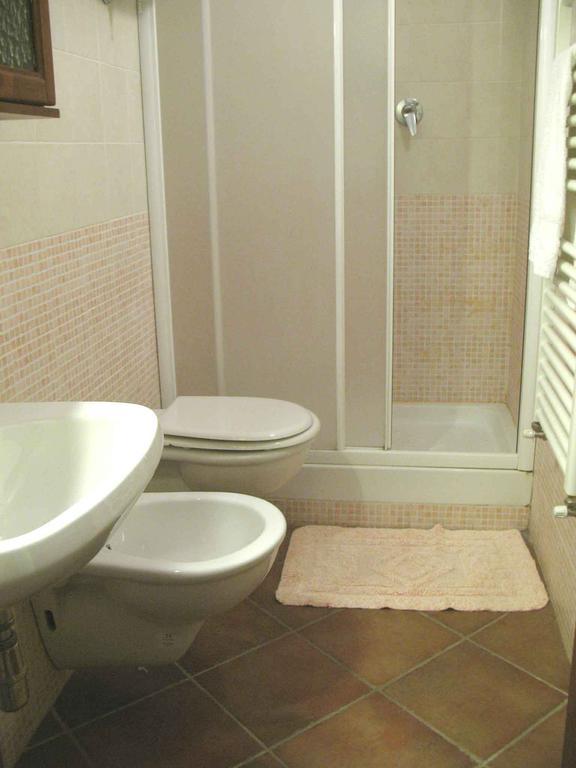 Double Room with Private Bathroom,463786458:JPEG