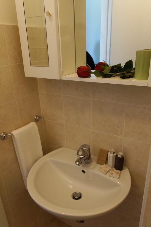 Two-Bedroom Apartment (4 Adults),394055829:JPEG