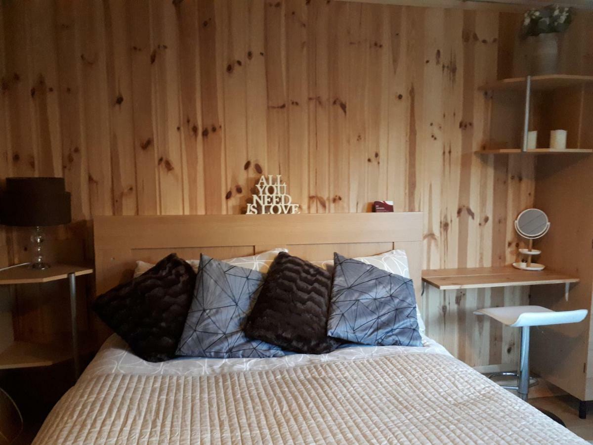 Holiday Home,1431450523:JPEG