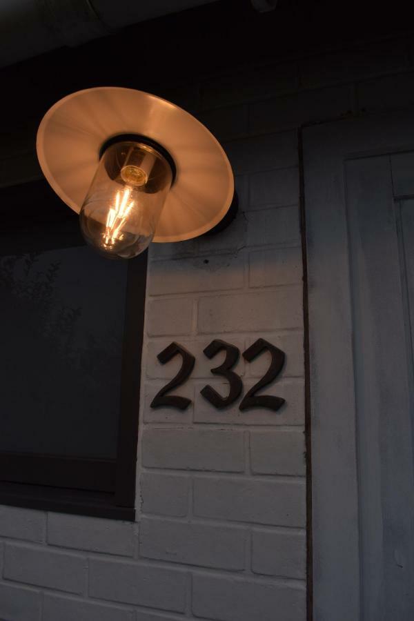 Three-Bedroom House,871663943:JPEG