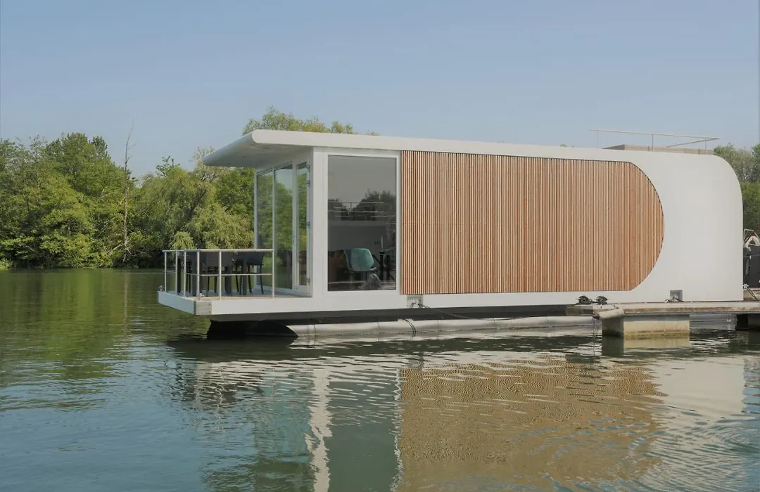 Houseboat Martinique-1