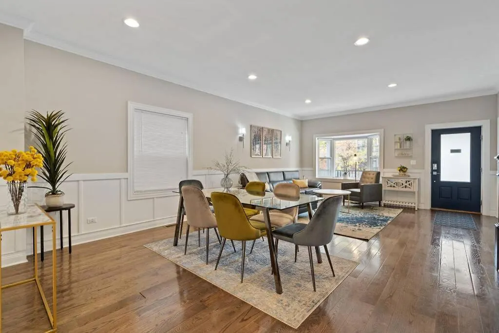 Luxe 6Br House Trendy Logan Square Garage Access-1