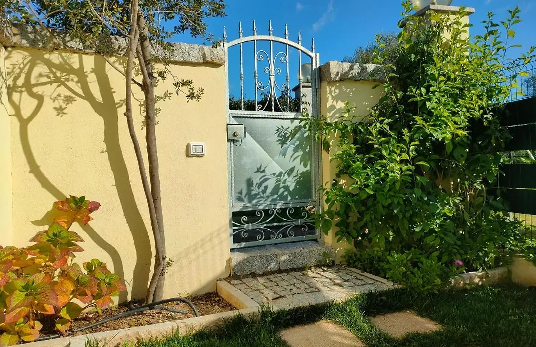 La LocanDina-1