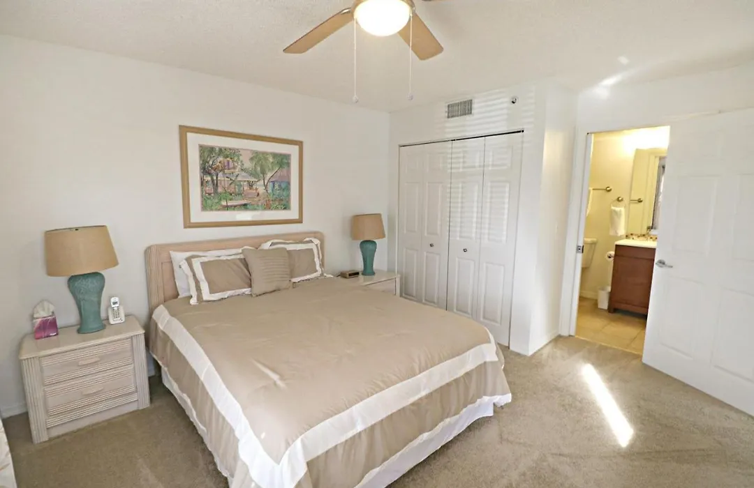 Ocean Village Club F22-1