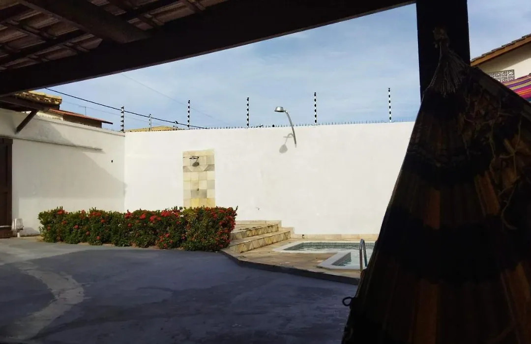 Diversão, churrasco e piscina - Praia de Ipitanga-1