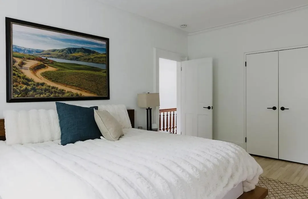 Boston Luxury Retreat-1