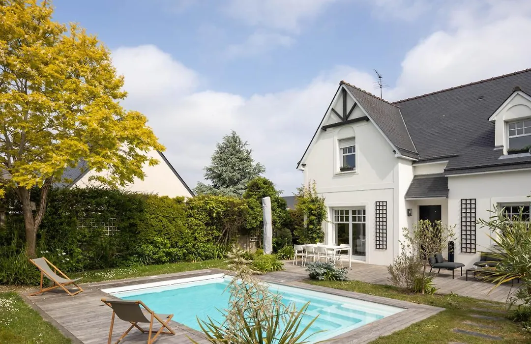 La Villa des Rochettes - Charmante maison avec piscine et jardin-1