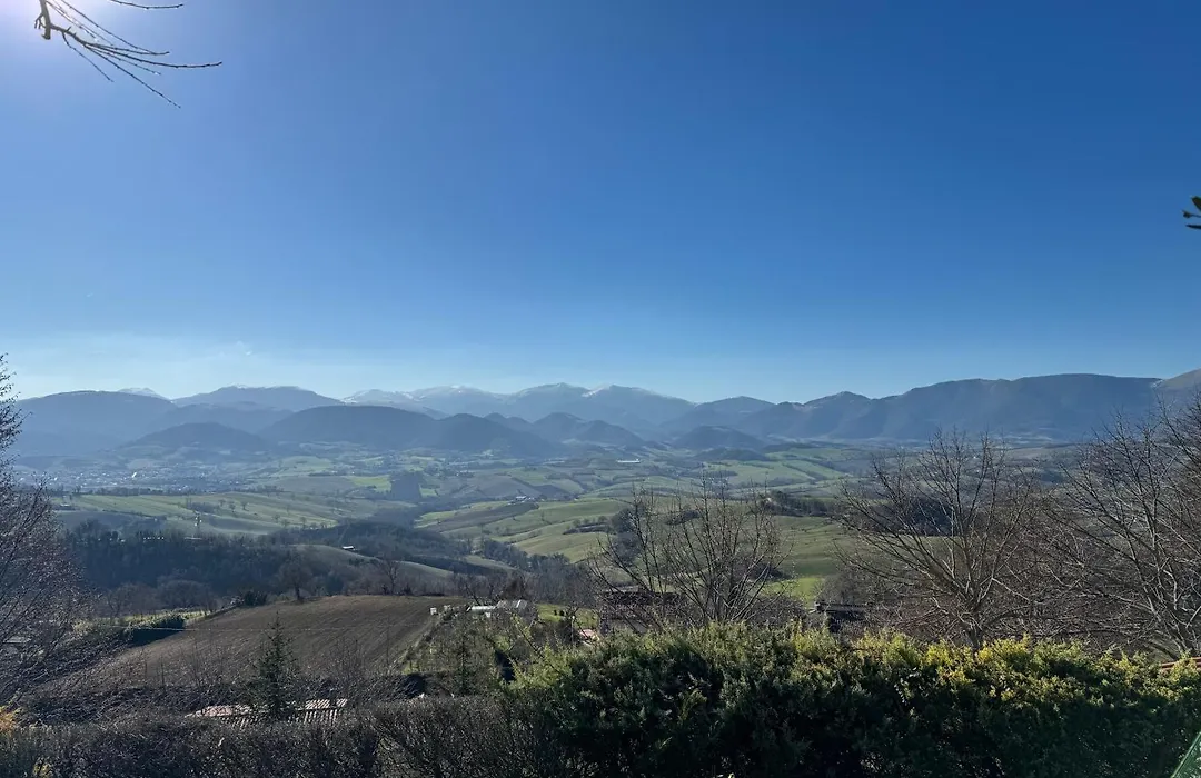 Agriturismo Castelvecchio, Casa Vacanza con piscina a Fabriano-1