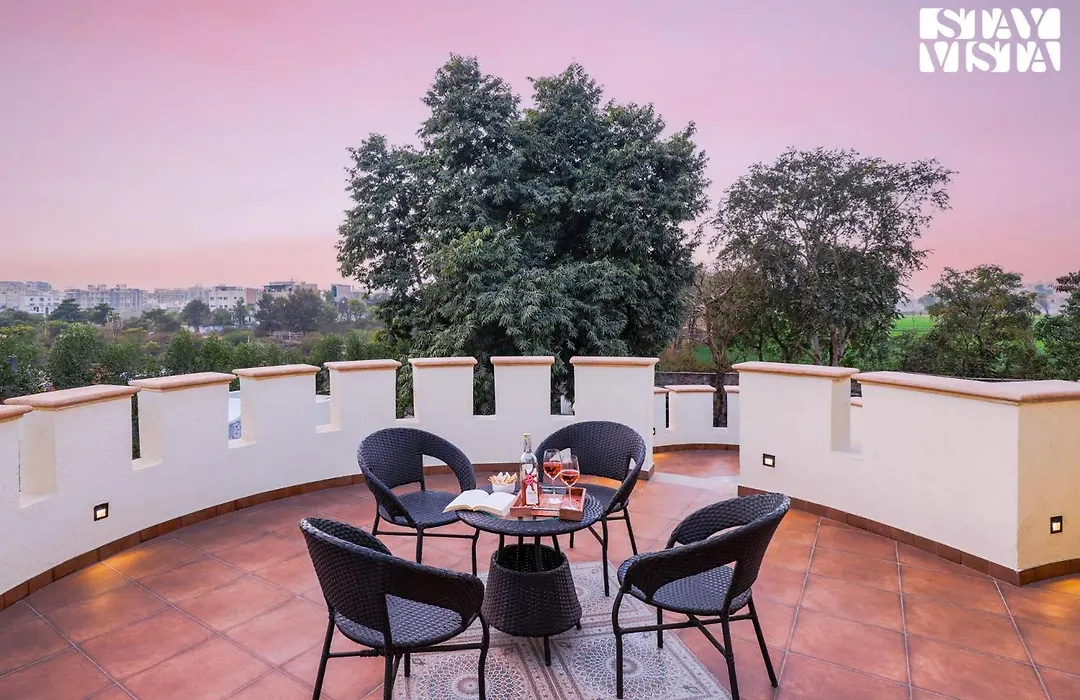 Stayvista'S Mystic Castle With Terrace, Swimming Pool, Lawn With Gazebo-1