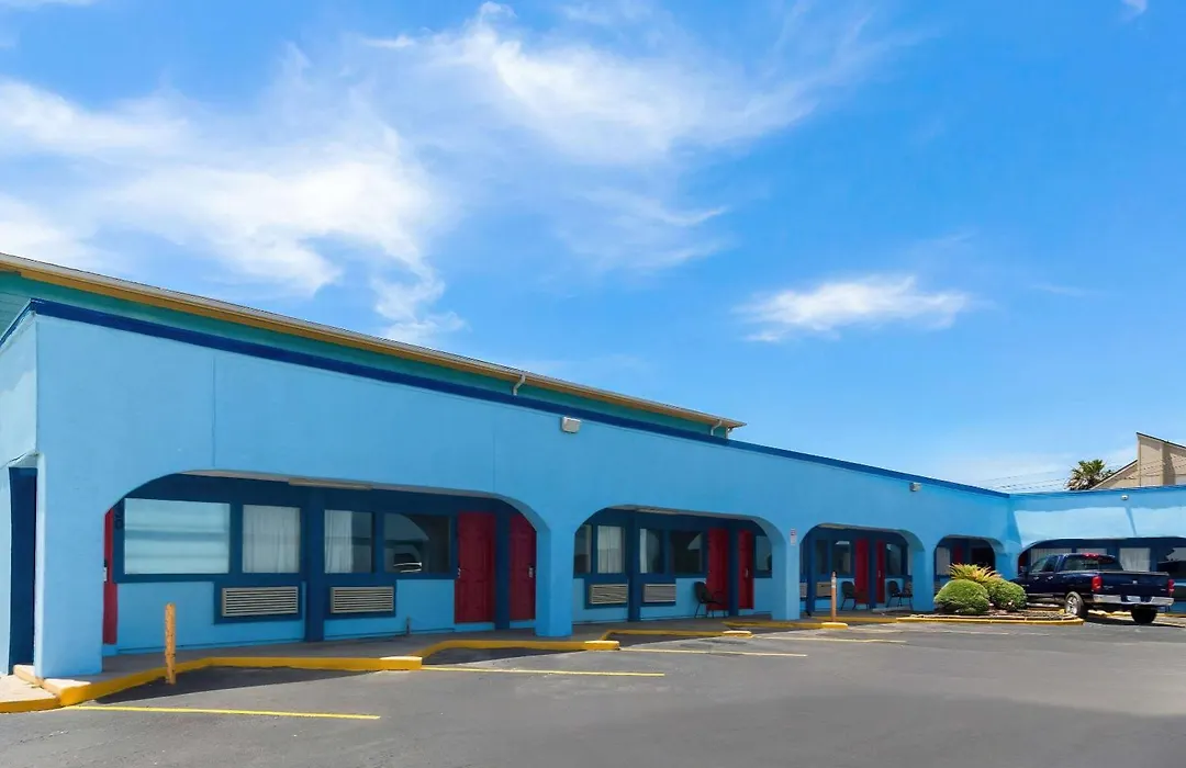 Econo Lodge Galveston Seawall-1