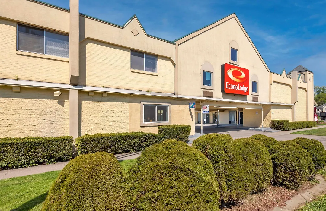 Econo Lodge Cortland Downtown-1
