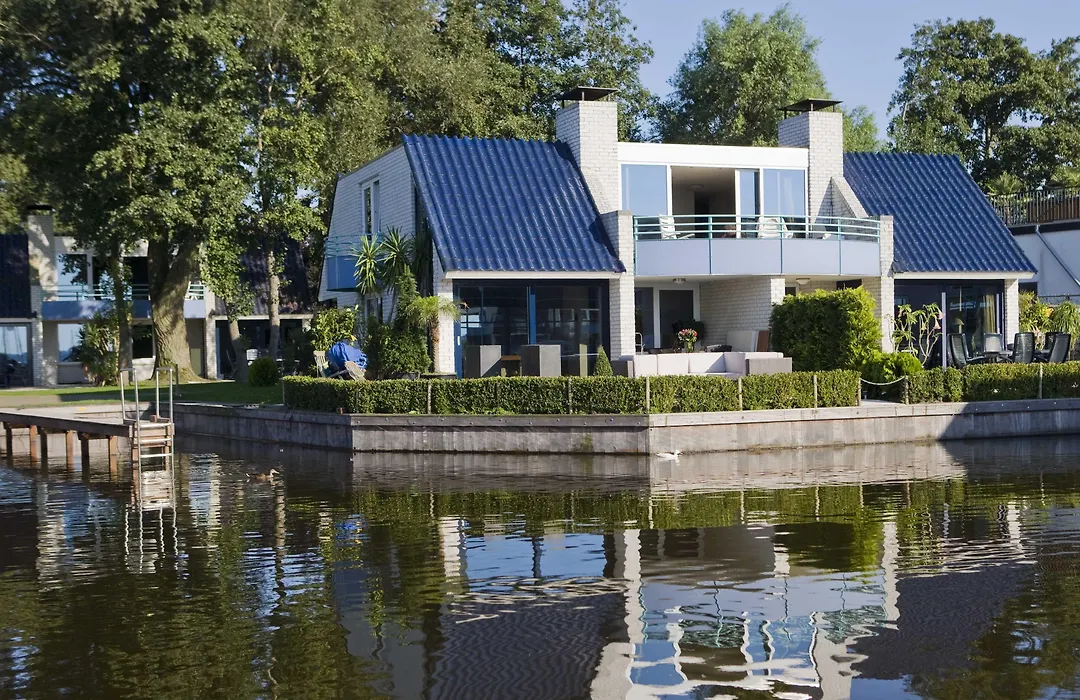 Amsterdam / Loosdrecht Rien van den Broeke Village-1