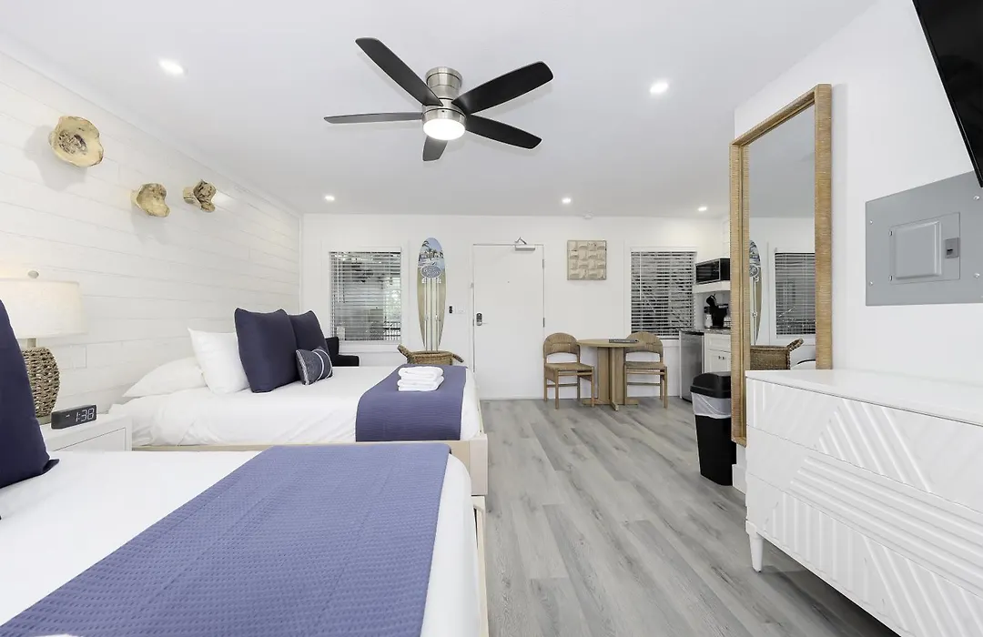 Siesta Key Beach Resort And Suites-1