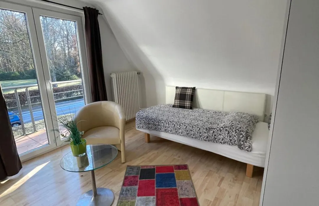 Hamburger Villenviertel, Ganzes Haus Mit 5 Einbettzimmern,1 Esszimmer-1