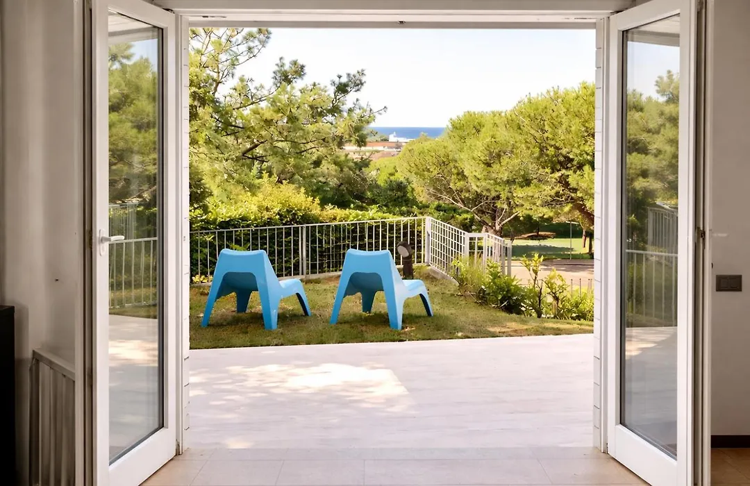 Villetta Panoramica con Giardino a Riccione-1