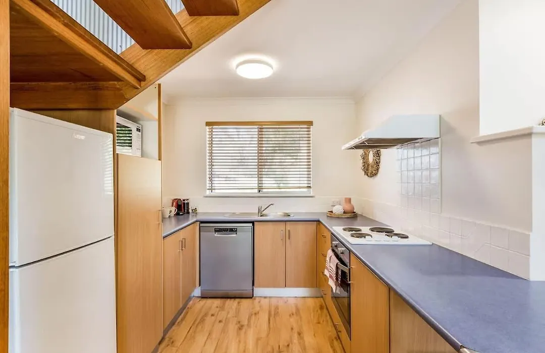 Banksia At Whitesands - Loft-Style Living By The Bay-1