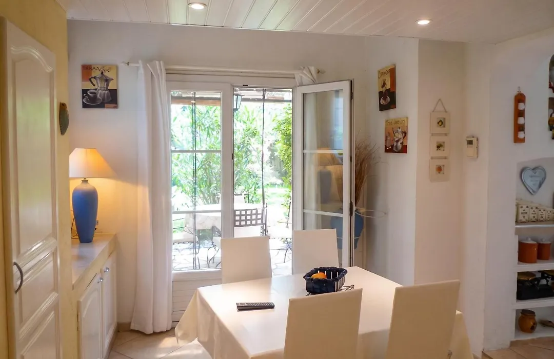 Maison de 3 chambres avec vue sur la ville piscine privee et jardin amenage a Orange-1