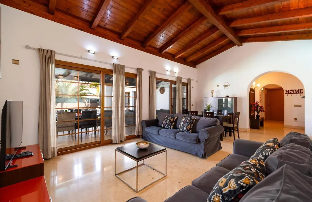 Villa Sherry II By Villa Plus-1