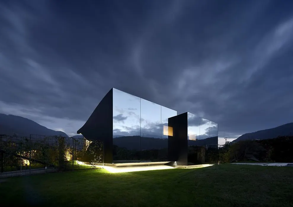 Mirror Houses-1