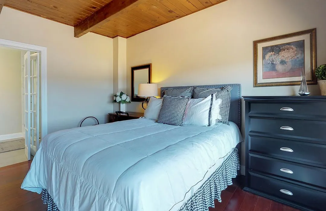 Mountain Top Chalet-1