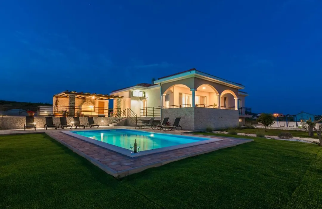 Villa Luka-1