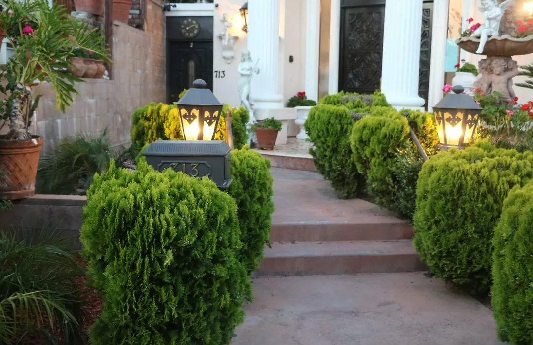 Entire Second Flr - Santa Monica Luxury Roman Villa-1