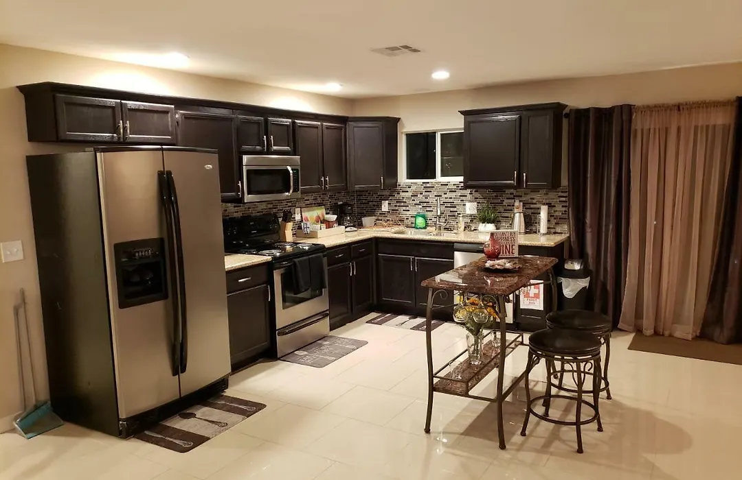Beautiful 3 Bed/2 Bath Cozy Get Away Home-1