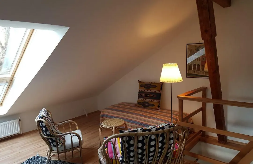 House With Courtyard & Parking Close To Stadtpark-1