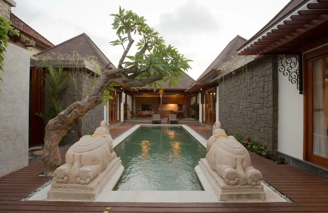 Villa Niketan Sanur - 3 Bedrooms Sanur, Sanur Harbor, Near Sanur Beach-1