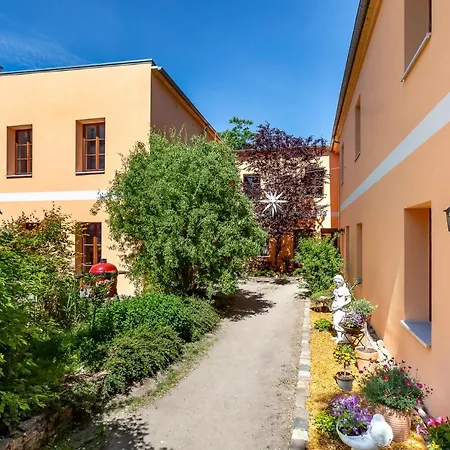 Idyllisches Haus mitten in Berlin-3