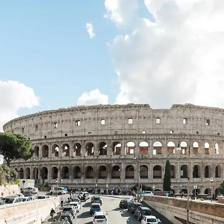 Colosseum'S Courtyard-3