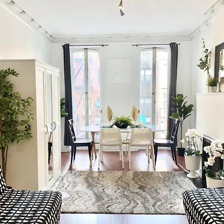 Luxury Villa In The Heart Of Manhattan-3