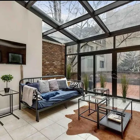 Luxury Villa In The Heart Of Manhattan-2