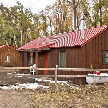 Four Seasons Lodge-2