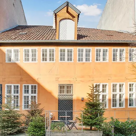 Sanders Secret - Pleasant Three-Bedroom Townhouse Near Main Attractions-2