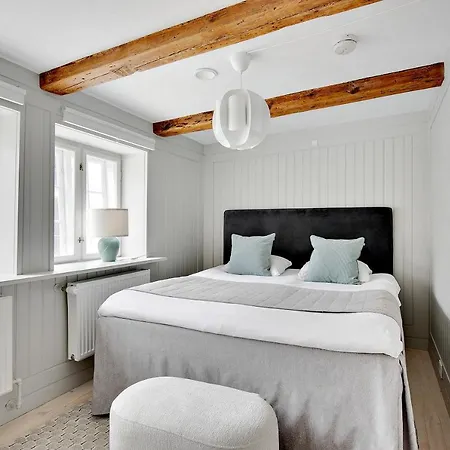 Sanders Secret - Pleasant Three-Bedroom Townhouse Near Main Attractions-3