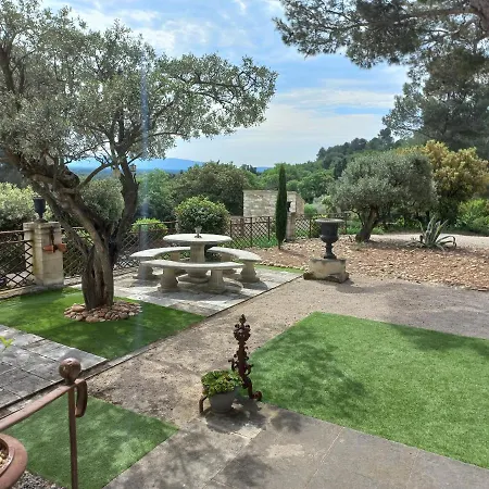 Le Bastion des Papes-2