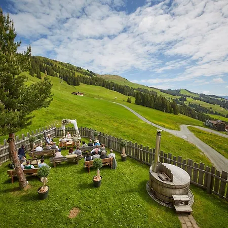 Wallegg Lodge - Alpine Premium Chalet - Ski In-Ski Out - Real Alpine Location Saalbach-2