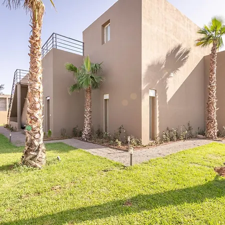 Villa Mima, Lux, Billard, Jeux, Cuisiniere , Piscine Chauffee,-2