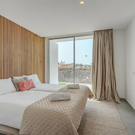 Villa Bellavista - Infinity Heated Pool, Panoramic Views And Bbq-3
