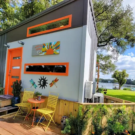 Orlando Lakefront Tiny Homes 6 Plus Month Rentals-3