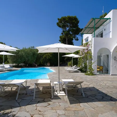 Il Carrubo Capri-2