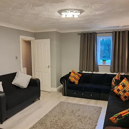 London Excel 3Bed House Sleeps 6 - Car Park For 2-3