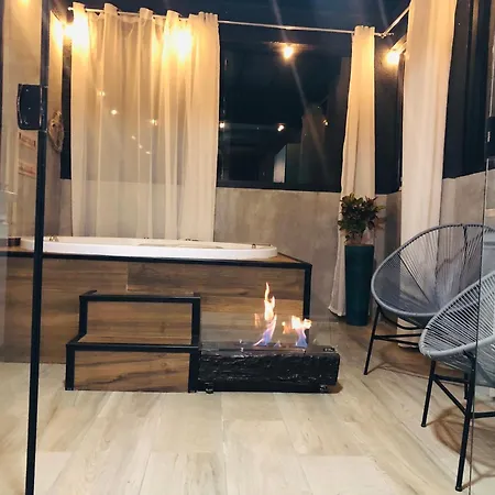 Uai House com jacuzzi (Espaço romântico)-2