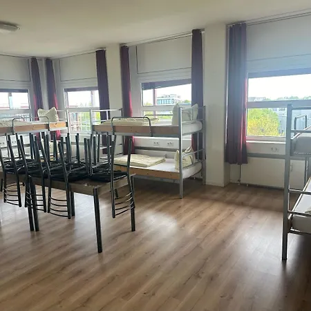 Low Budget Hostel-3